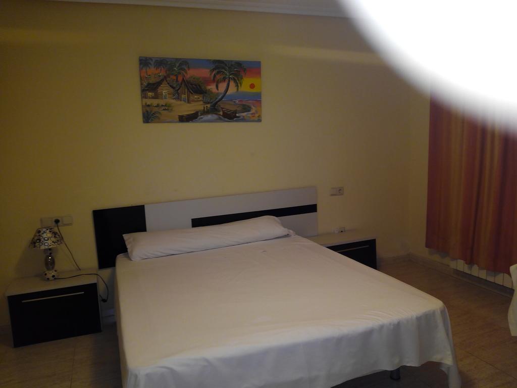 Hostal Imperial Crevillente Exterior photo